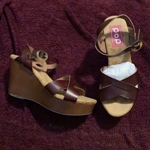 pop platform wedge sandals